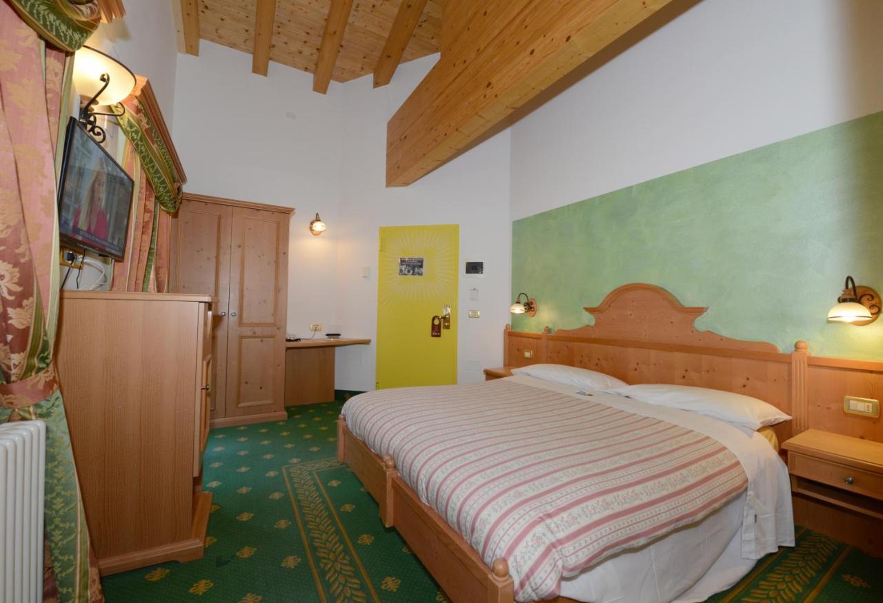 Hotel Sole Passo del Tonale Eksteriør bilde