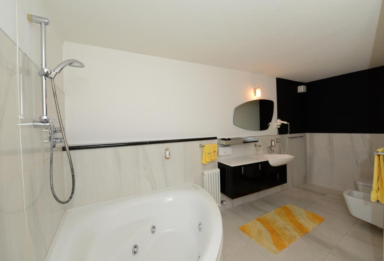 Hotel Sole Passo del Tonale Eksteriør bilde
