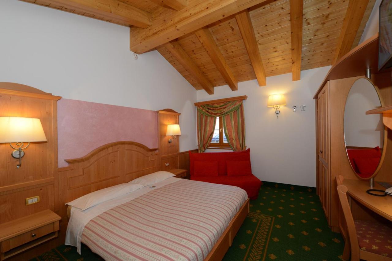 Hotel Sole Passo del Tonale Eksteriør bilde