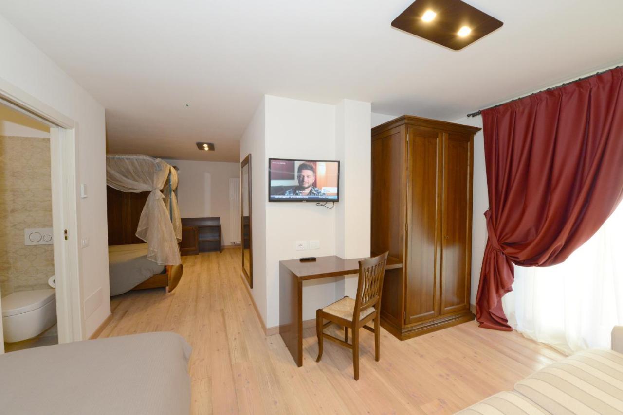 Hotel Sole Passo del Tonale Eksteriør bilde
