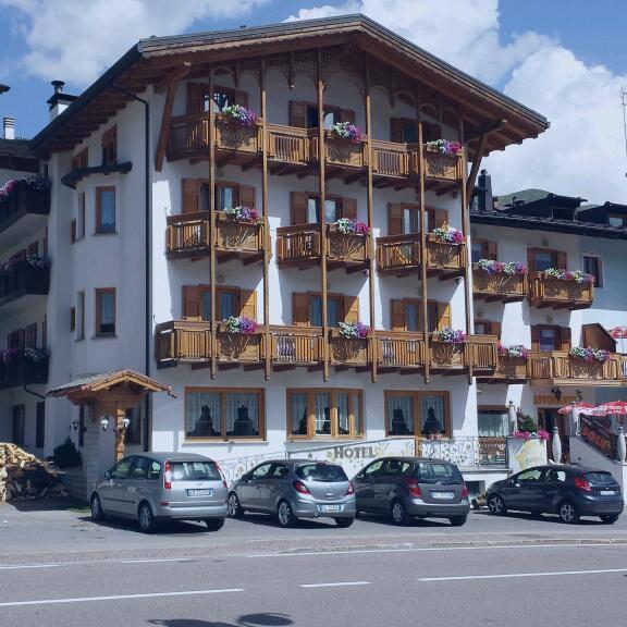 Hotel Sole Passo del Tonale Eksteriør bilde